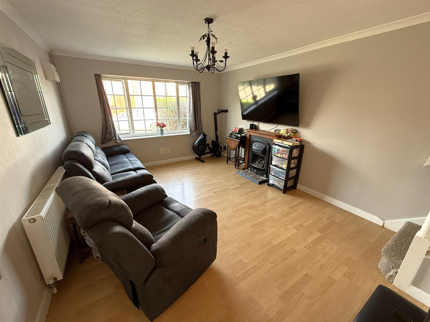 James Close, Chippenham